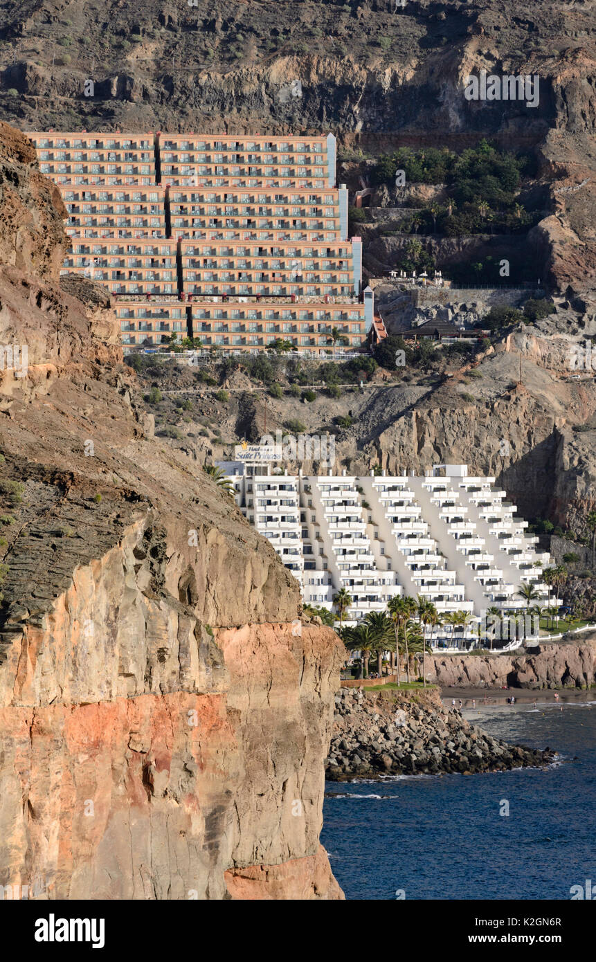 Hillside con alberghi e villaggi vacanze, taurito, gran canaria, Spagna Foto Stock