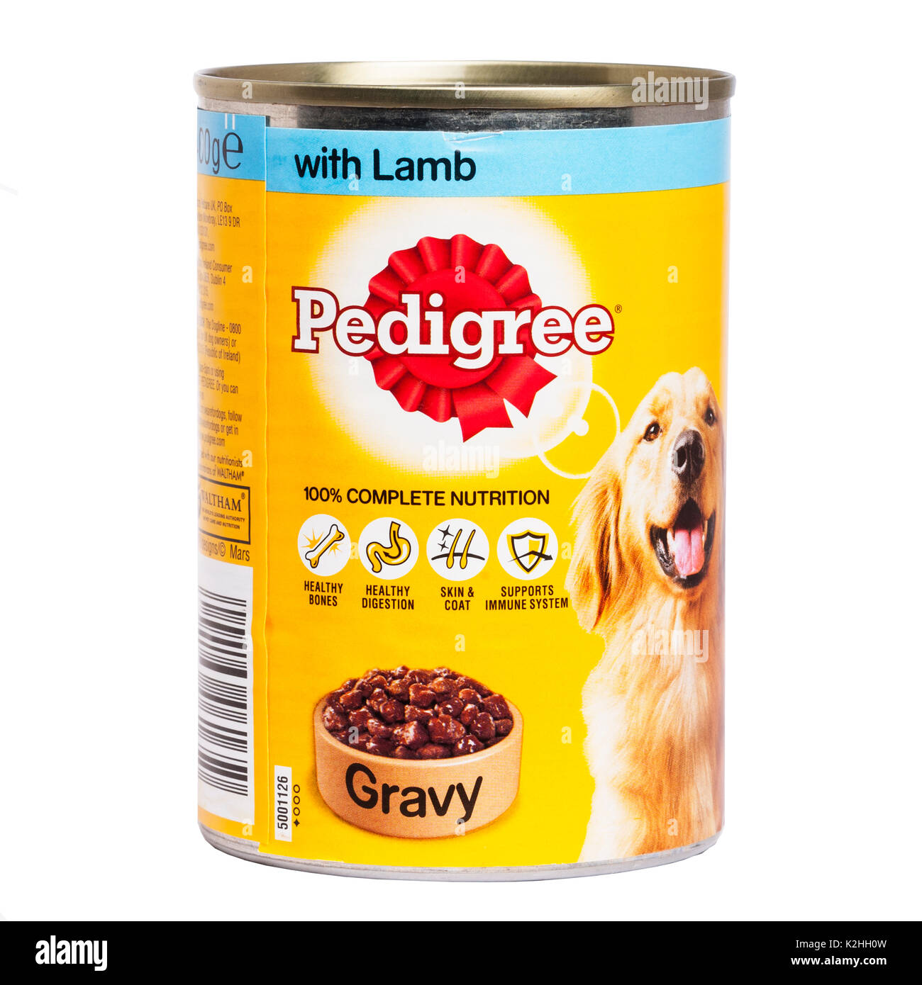 Una lattina di Pedigree dog food su sfondo bianco Foto Stock