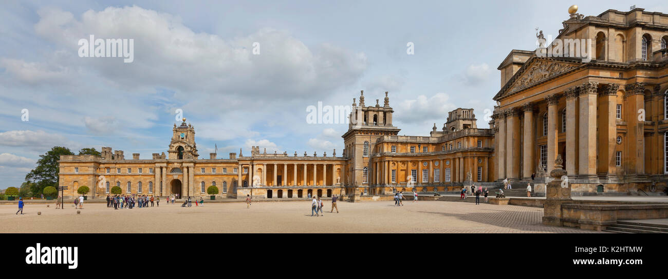 Blenheim Palce, Woodstock. Regno Unito, vista dall'ala occidentale guardando a nord-est verso l'ingresso anteriore e ala est Foto Stock