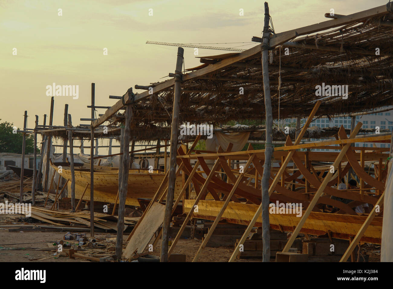 Barche in legno, maestri d'ascia, Abu Dhabi Foto Stock