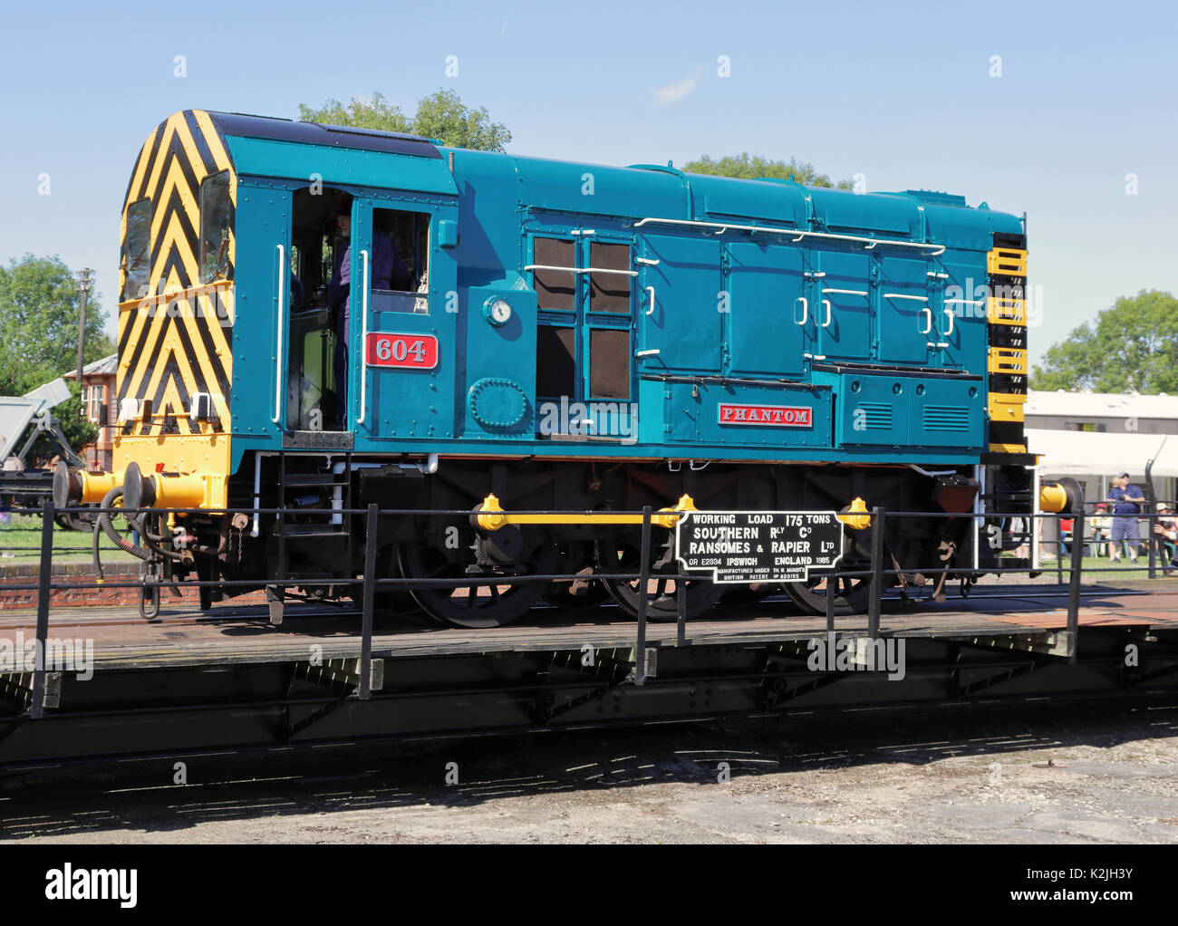 Locomotiva diesel su una piattaforma girevole a didcot railway Centre in Inghilterra Foto Stock