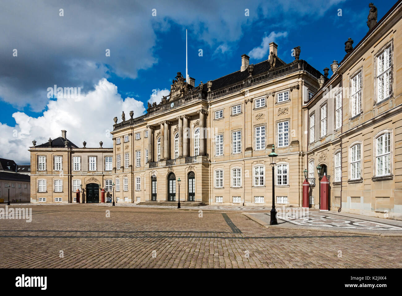 Frederick VIII nel palazzo di Amalienborg Palace vicino al porto in Copenhagen DANIMARCA Europa Foto Stock