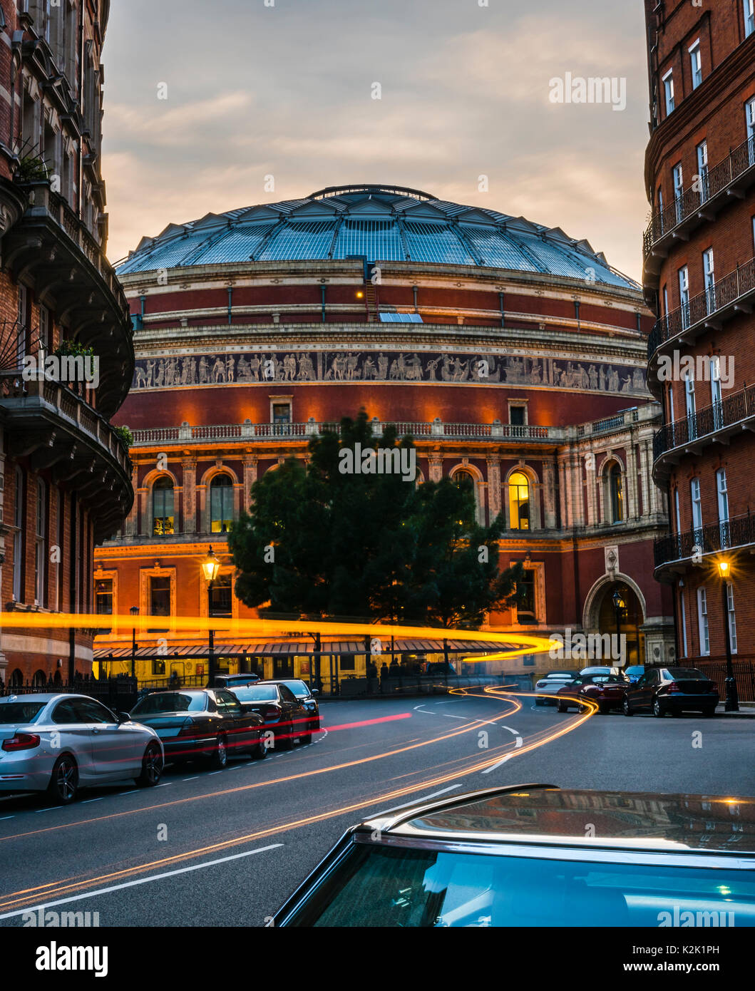 Royal Albert Hall al tramonto, London, Regno Unito Foto Stock