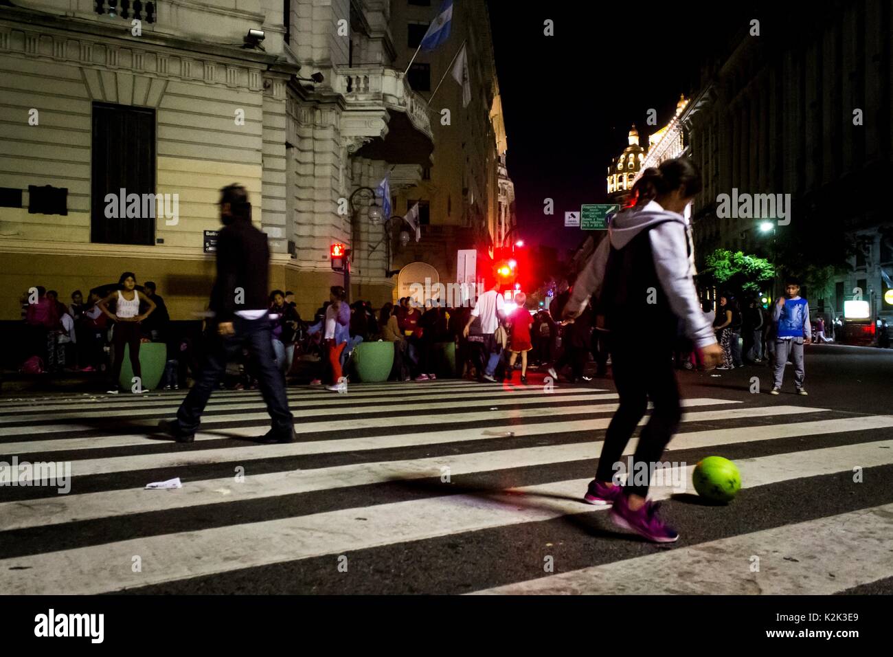 Buenos Aires, Argentina - 1 Maggio 2017: impressioni della giornata del lavoro proteste sulla Plaza de Mayo di Buenos Aires. Foto Stock