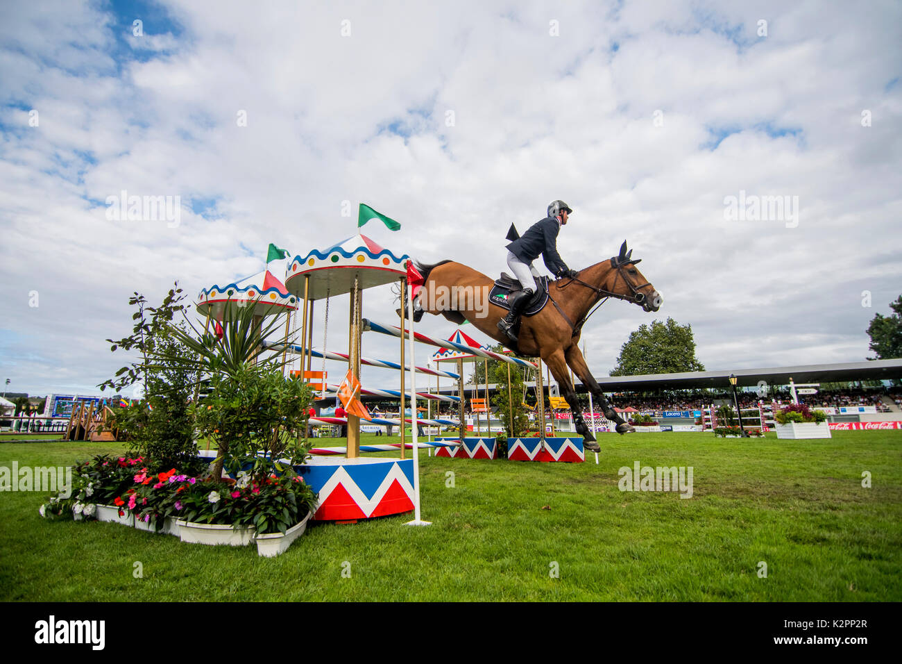 Gijon, Spagna. 31 Agosto, 2017. Edward Levy (Francia) con Sirius Black durante la competizione equestre show jumping di CSIO Gijon a Las Mestas Center su agosto 31, 2017 a Gijon, Spagna. Credito: David Gato/Alamy Live News Foto Stock