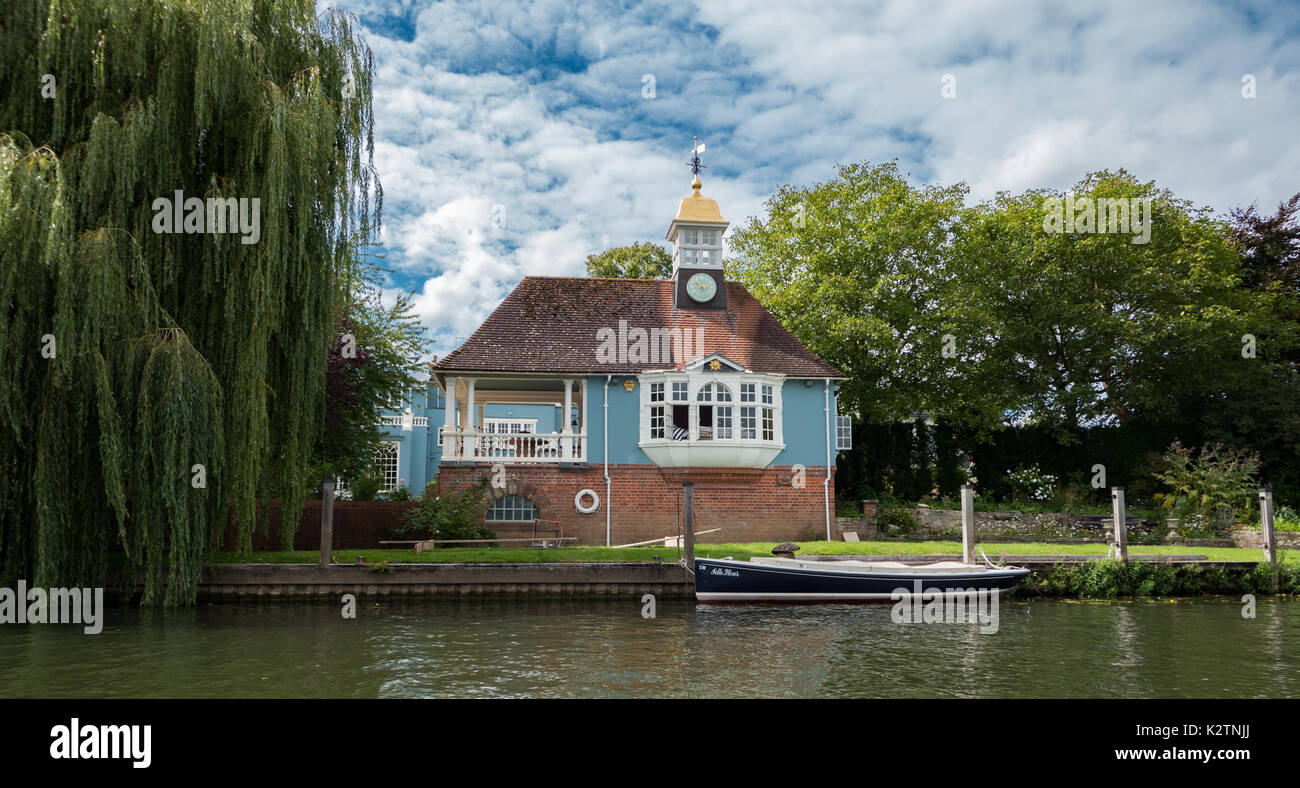 Un padiglione del Tamigi vicino a Wallingford Foto Stock