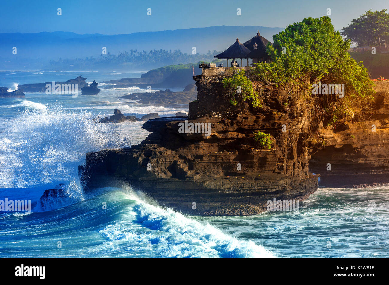 Dal Tempio Tanah Lot nell isola di Bali Indonesia. Foto Stock