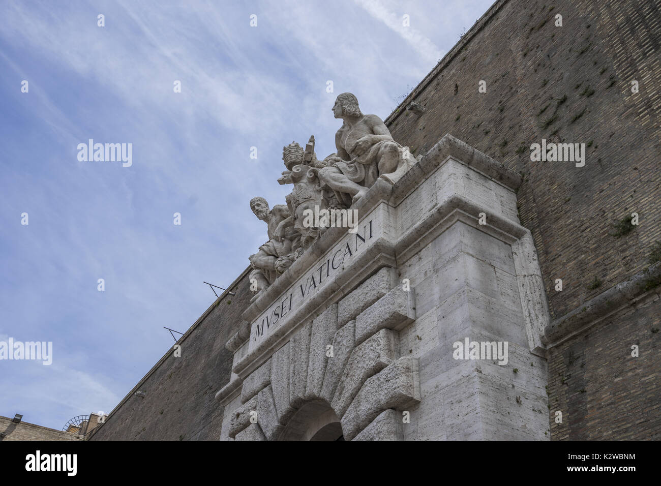 Città del Vaticano, Italia, Giugno 2017. Ingresso al Museo del Vaticano durante il giorno Foto Stock