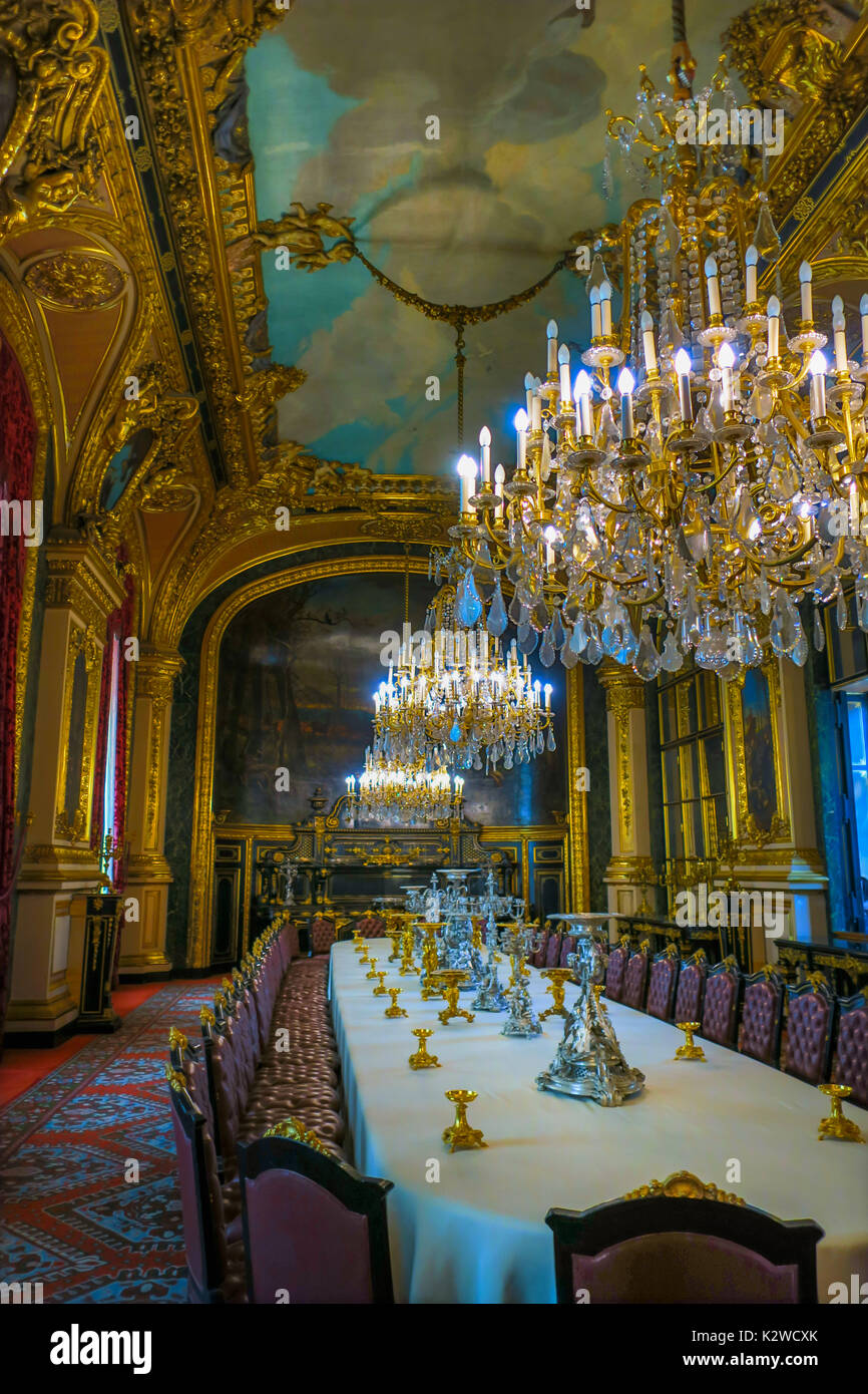 Sala da pranzo di Napoleone in appartamenti presso il Louvre di Parigi, Francia. Foto Stock Sala da pranzo di Napoleone in appartamenti presso il Louvre di Parigi, Francia. Foto Stock