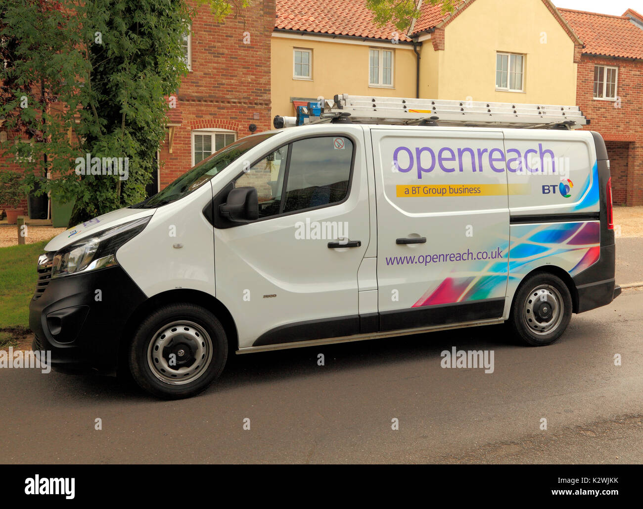 Openreach, aprire raggiungere, BT, British Telecom, van, assistenza, riparazione, veicolo, veicoli furgoni, riparazioni, manutenzione, England, Regno Unito Foto Stock