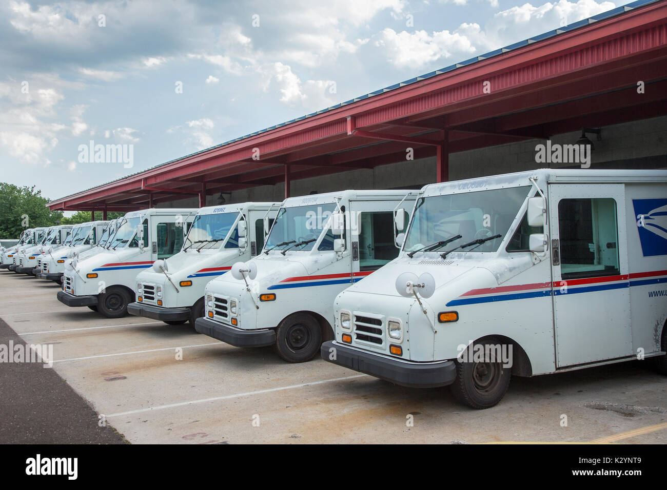 La consegna della posta i carrelli a Ramsey, New Jersey Foto Stock
