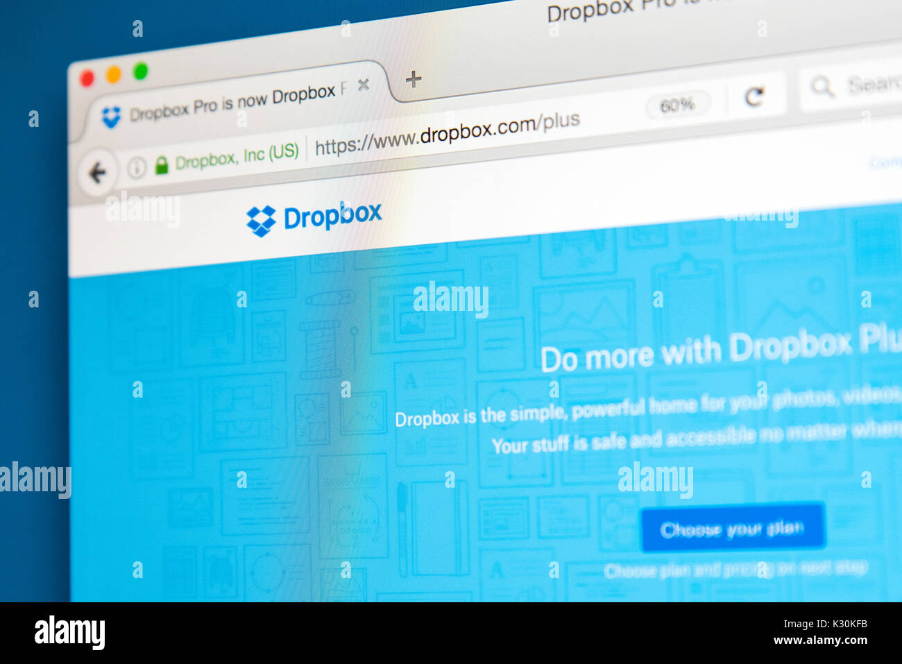 LONDON, Regno Unito - 7 AGOSTO 2017: la homepage del sito ufficiale di Dropbox - basato su web hosting dei file e il servizio di condivisione, il 7 agosto 2017. Foto Stock