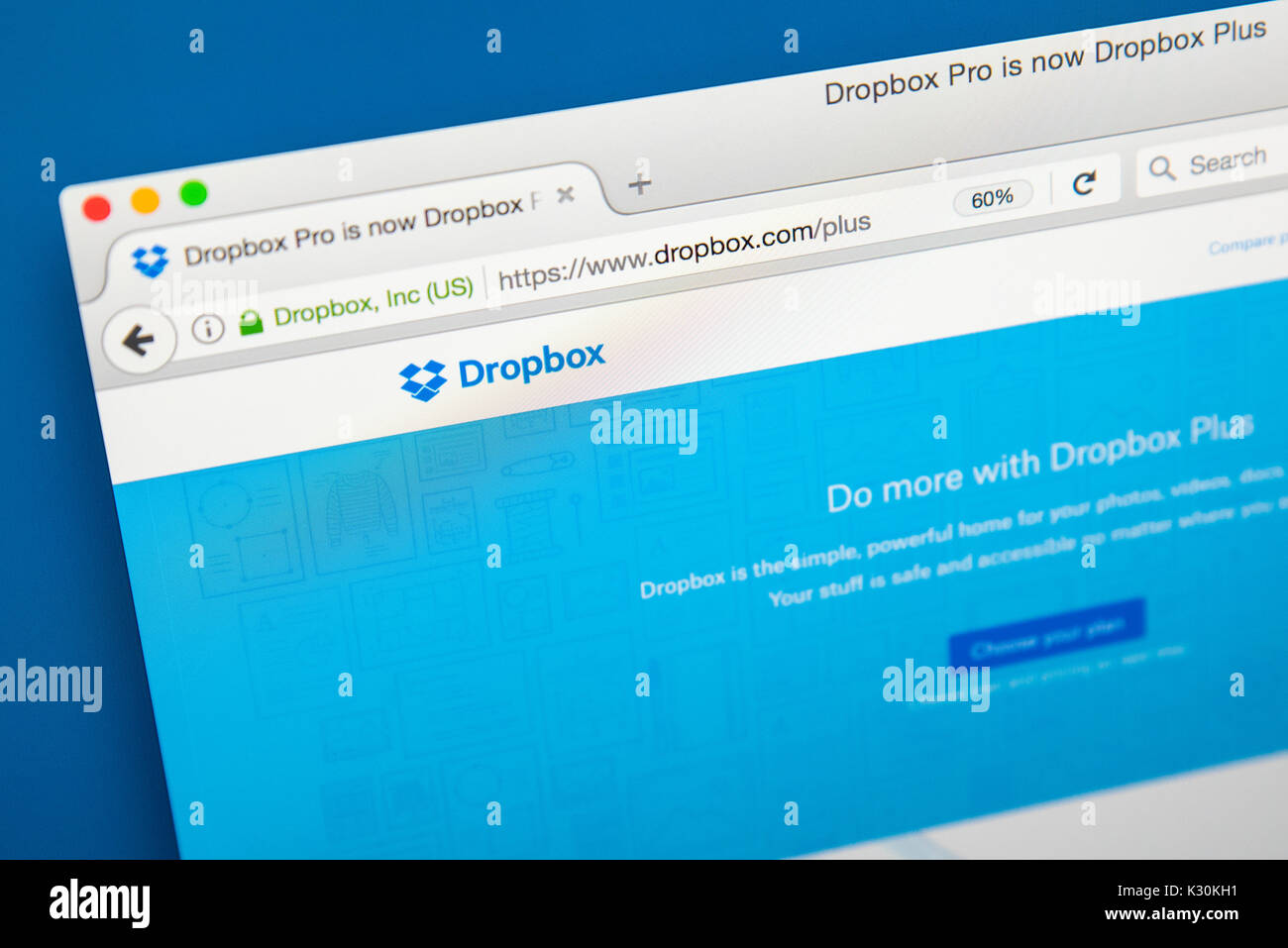 LONDON, Regno Unito - 7 AGOSTO 2017: la homepage del sito ufficiale di Dropbox - basato su web hosting dei file e il servizio di condivisione, il 7 agosto 2017. Foto Stock