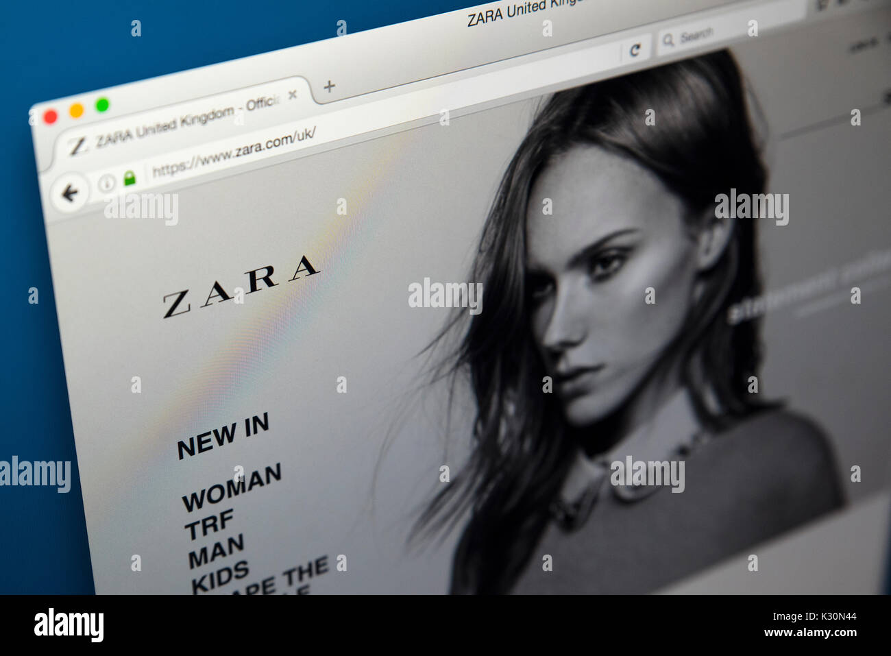 LONDON, Regno Unito - 10 AGOSTO 2017: la homepage del sito ufficiale di  Zara, lo spagnolo di capi di abbigliamento e accessori rivenditore, il 10  agosto 2017 Foto stock - Alamy