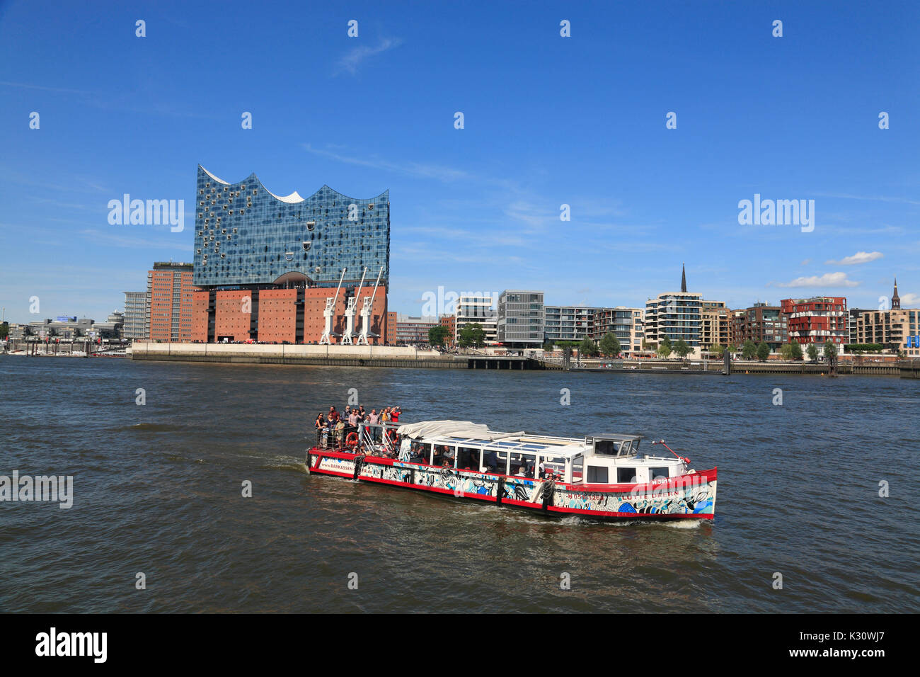 Elbphilharmonie, dal porto di Amburgo, Germania, Europa Foto Stock