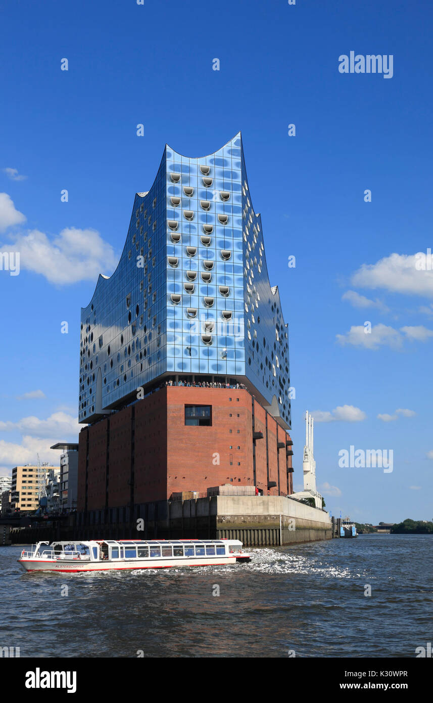 Elbphilharmonie, Elbe philharmonic concert hall, dal porto di Amburgo, Germania, Europa Foto Stock