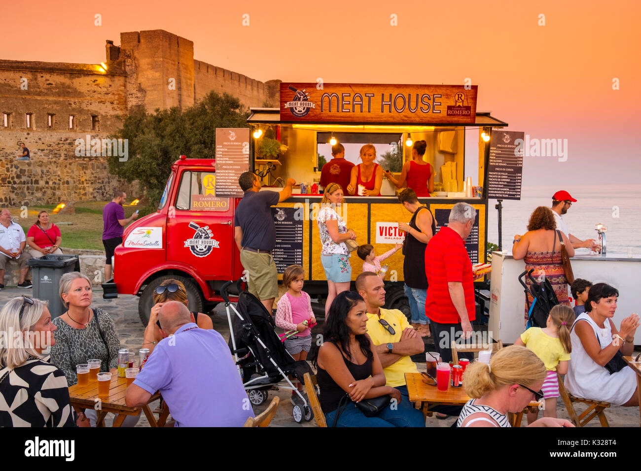 Food Festival del carrello. Fuengirola Castello, Provincia di Malaga. Costa del Sol, Andalusia Spagna meridionale, Europa Foto Stock