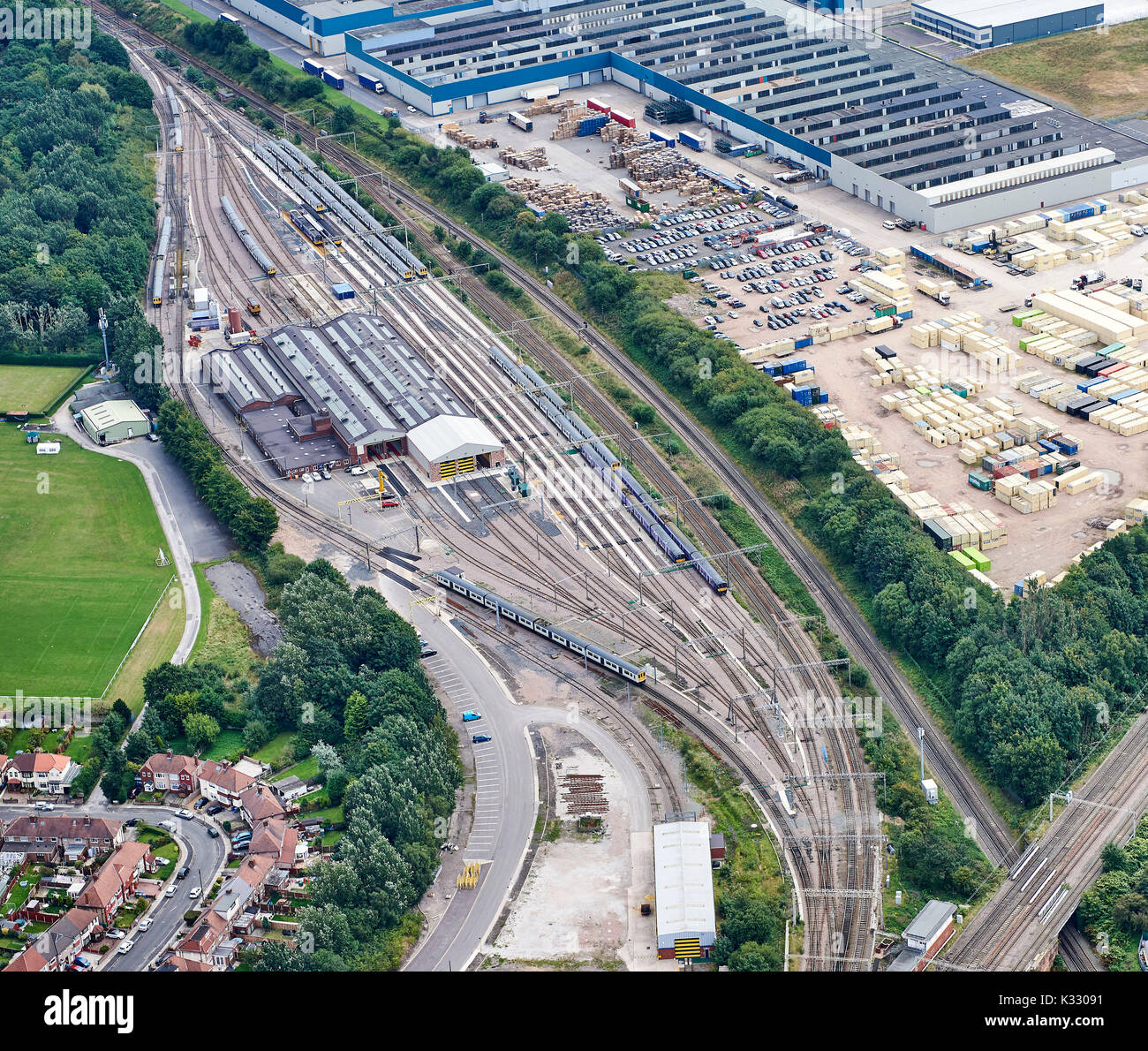 Una veduta aerea di allerton manutenzione ferroviaria depot, Liverpool, Merseyside North West England, Regno Unito Foto Stock