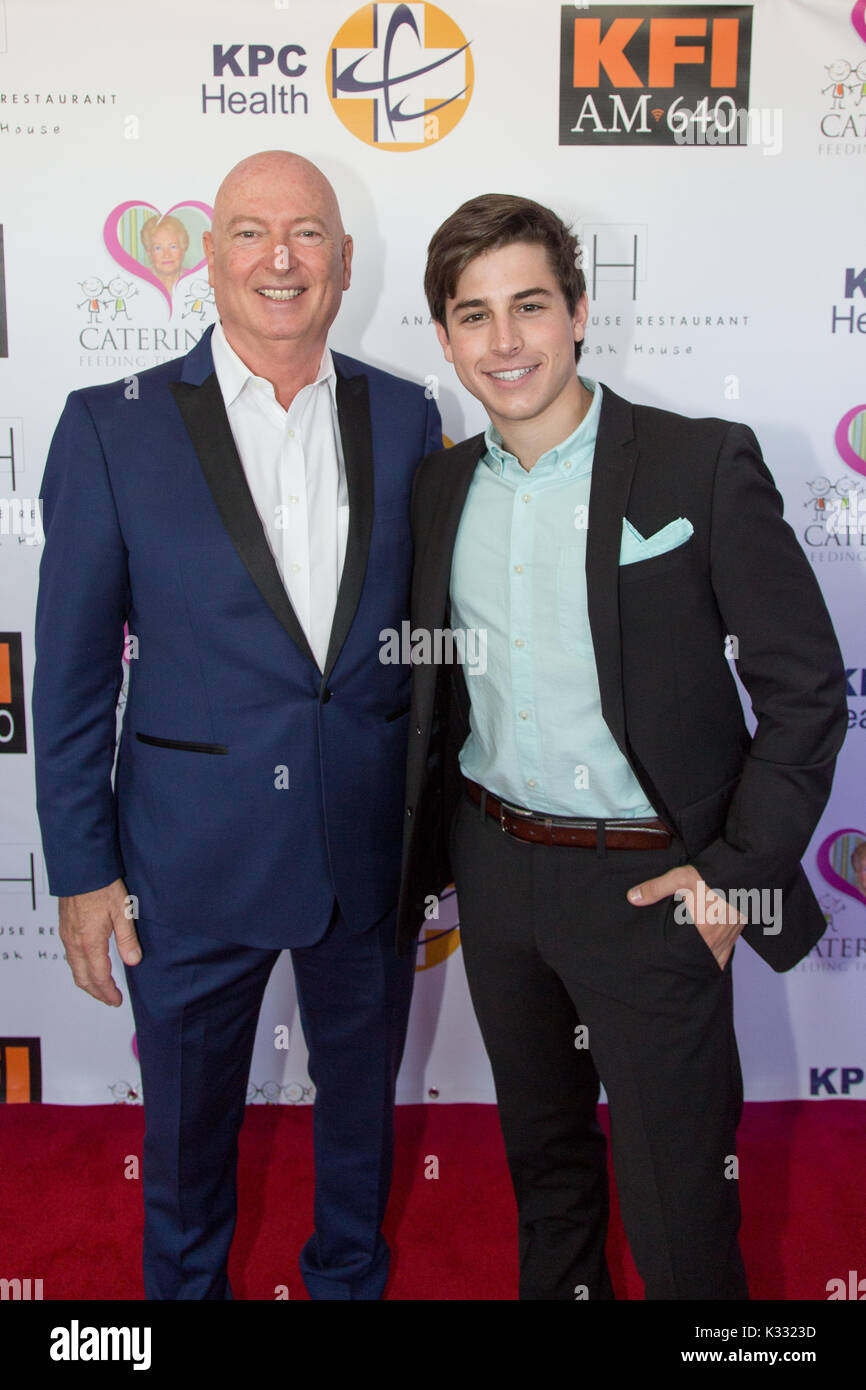 Tustin, California, Stati Uniti d'America. 27 agosto, 2017. sir chef bruno serato e attore gonzalo martin frequentare la caterina club red carpet gala. Foto Stock