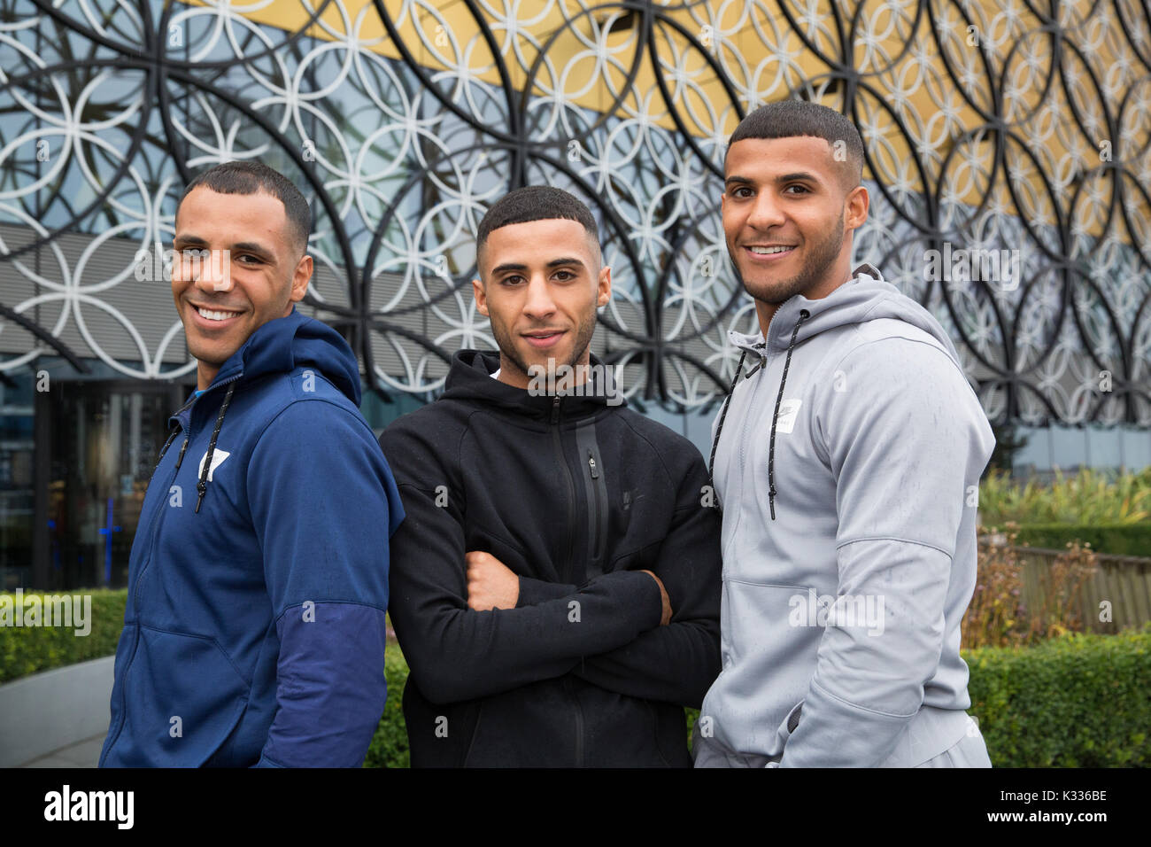 Birmingham boxing fratelli, Kal, Gamal, Galal Yafai mostrato fuori Birmingham Nuova libreria Foto Stock