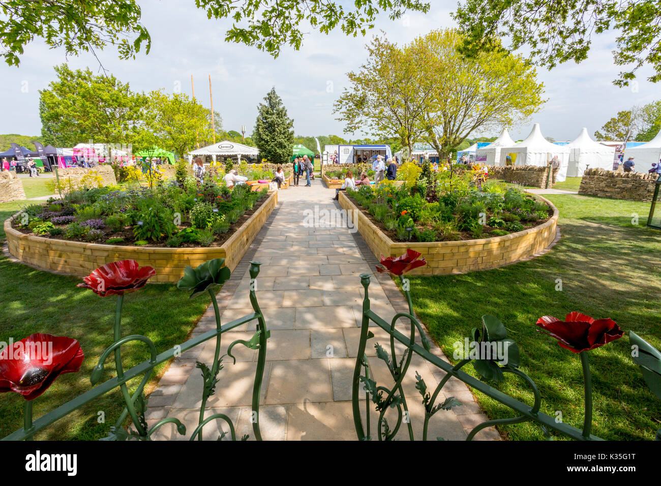 La recente apertura del giardino di erbe progettato da Jekka McVicar al 2017 RHS Malvern spettacolo primaverile, Worcestershire, Inghilterra Foto Stock