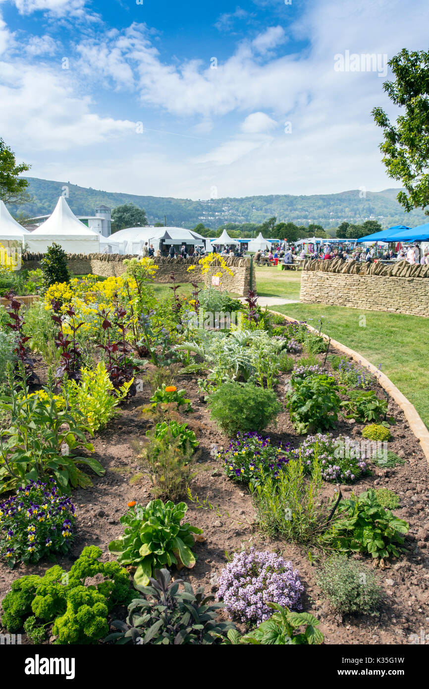 La recente apertura del giardino di erbe progettato da Jekka McVicar al 2017 RHS Malvern spettacolo primaverile, Worcestershire, Inghilterra Foto Stock