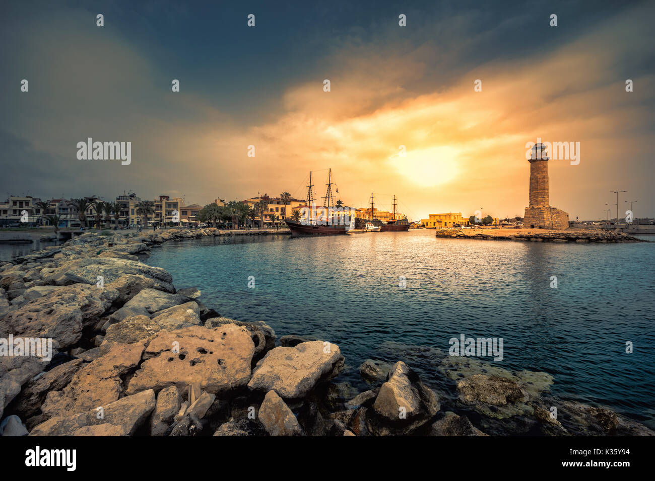 Il vecchio porto veneziano di Rethimno, Creta, Grecia Foto Stock