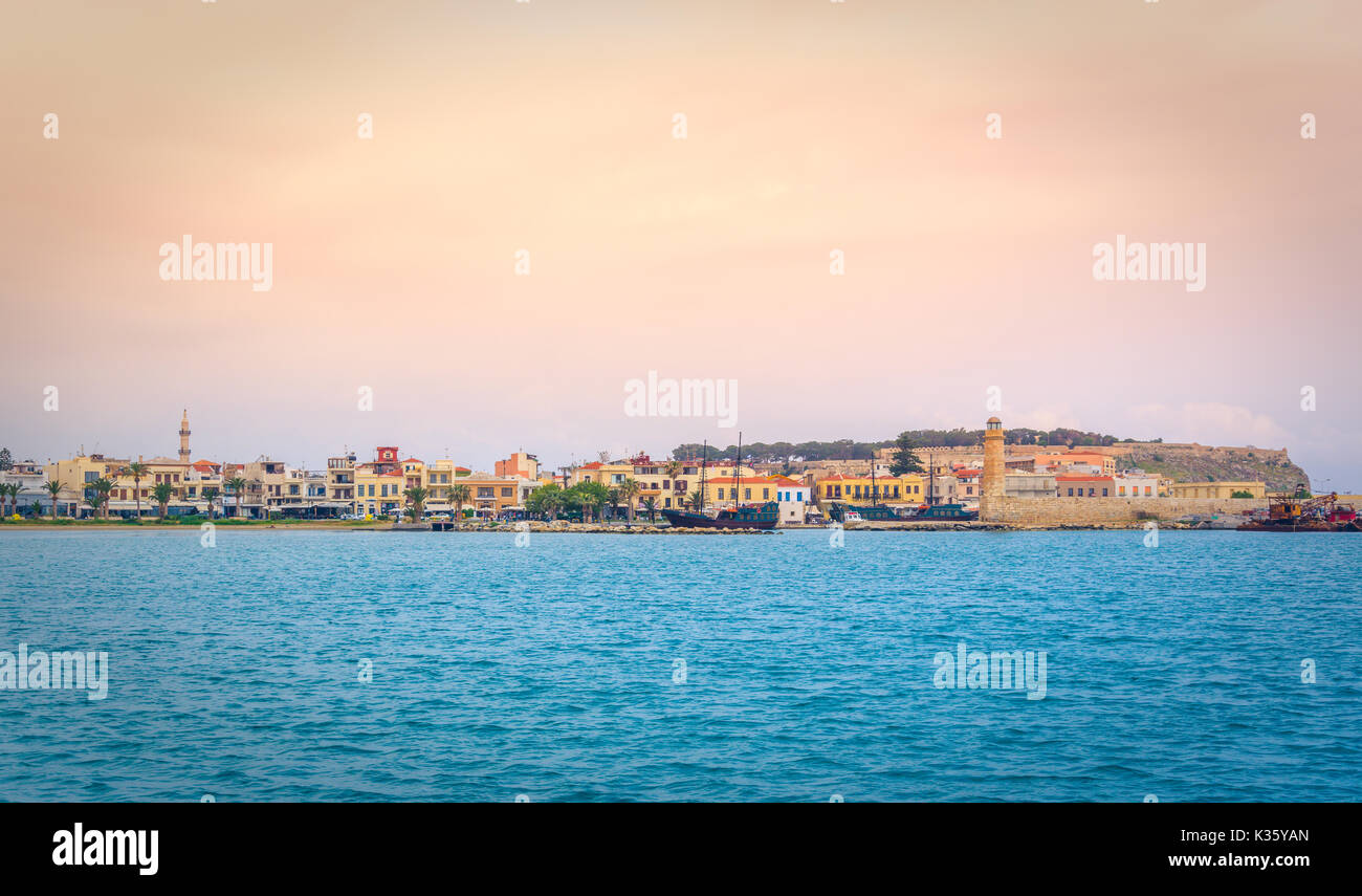 Il vecchio porto veneziano di Rethimno, Creta, Grecia Foto Stock