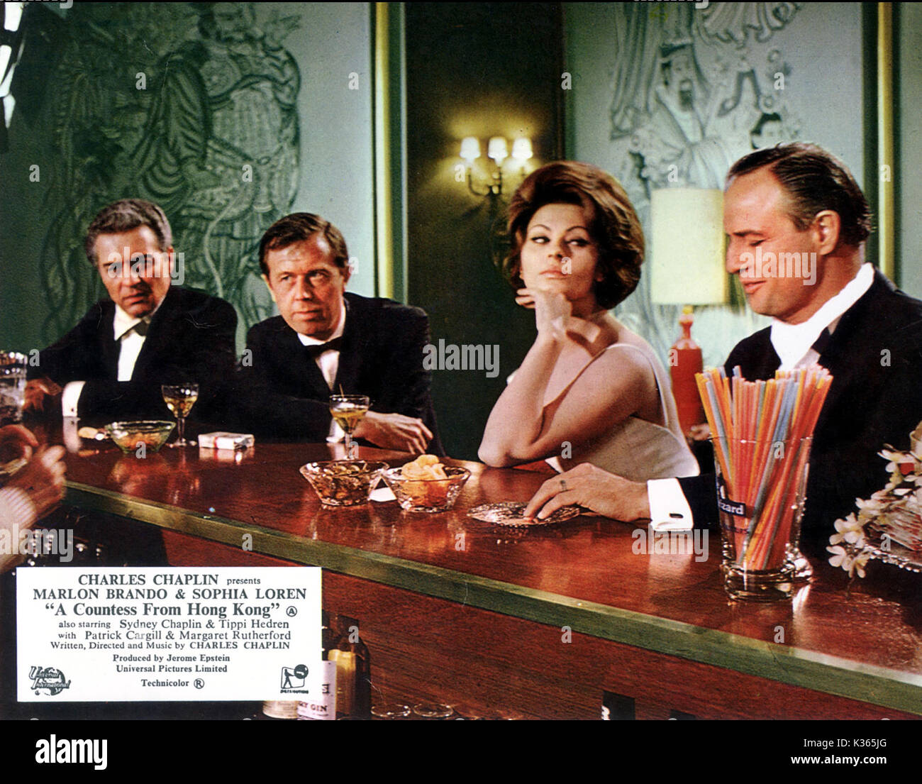 Una contessa DI HONG KONG MICHAEL MEDWIN, Sophia Loren, Marlon Brando data: 1967 Foto Stock