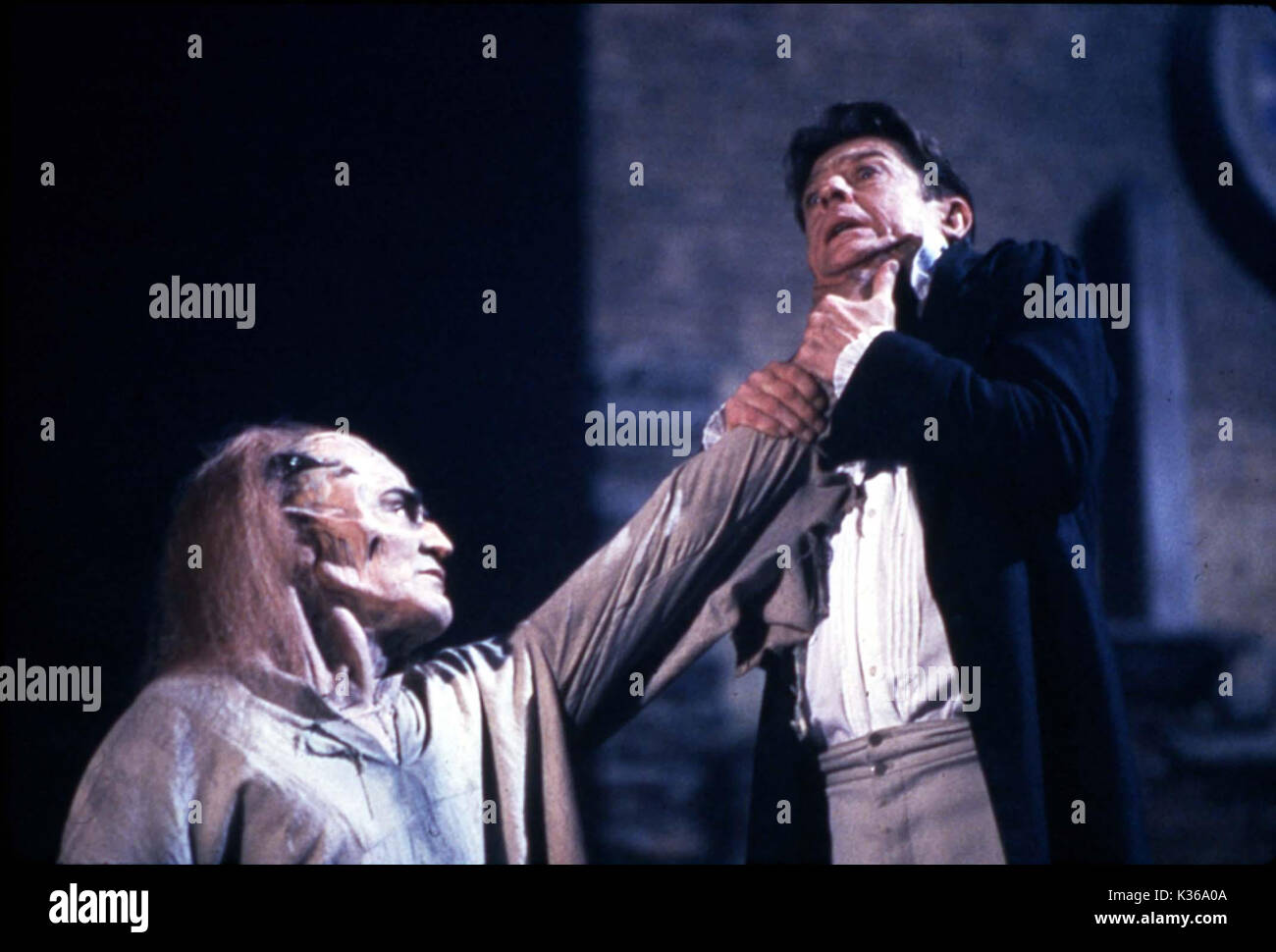 FRANKENSTEIN UNBOUND NICK BRIMBLE, John Hurt data: 1990 Foto Stock