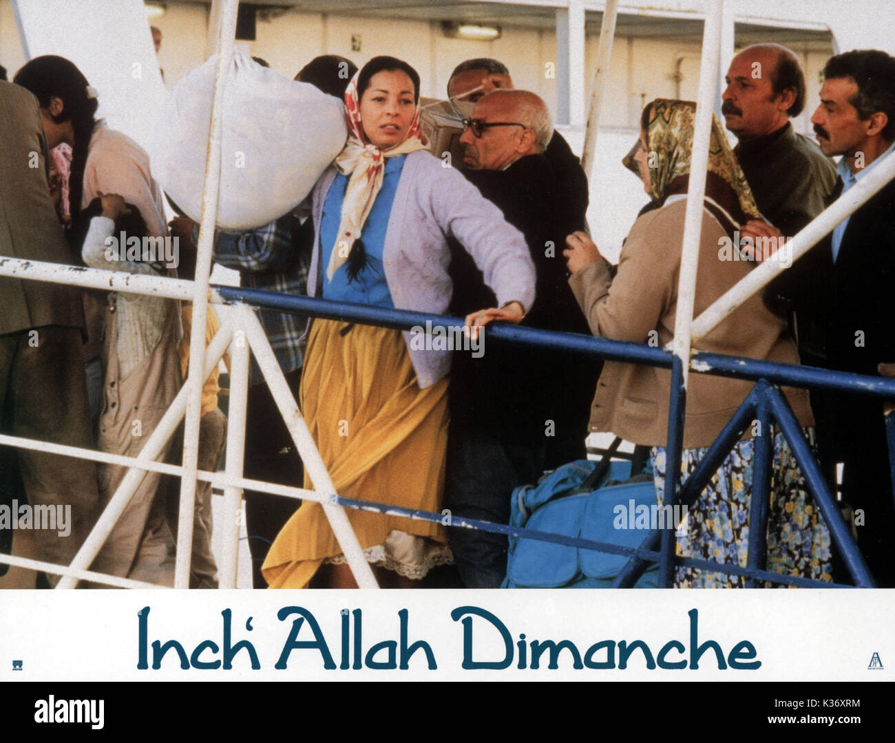 Pollice'ALLAH DIMANCHE [Francia Algeria 2001] diretto da Yamina Benguigui Fejira Deliba Copyright: ARP selezione/banditi anela data: 2001 Foto Stock