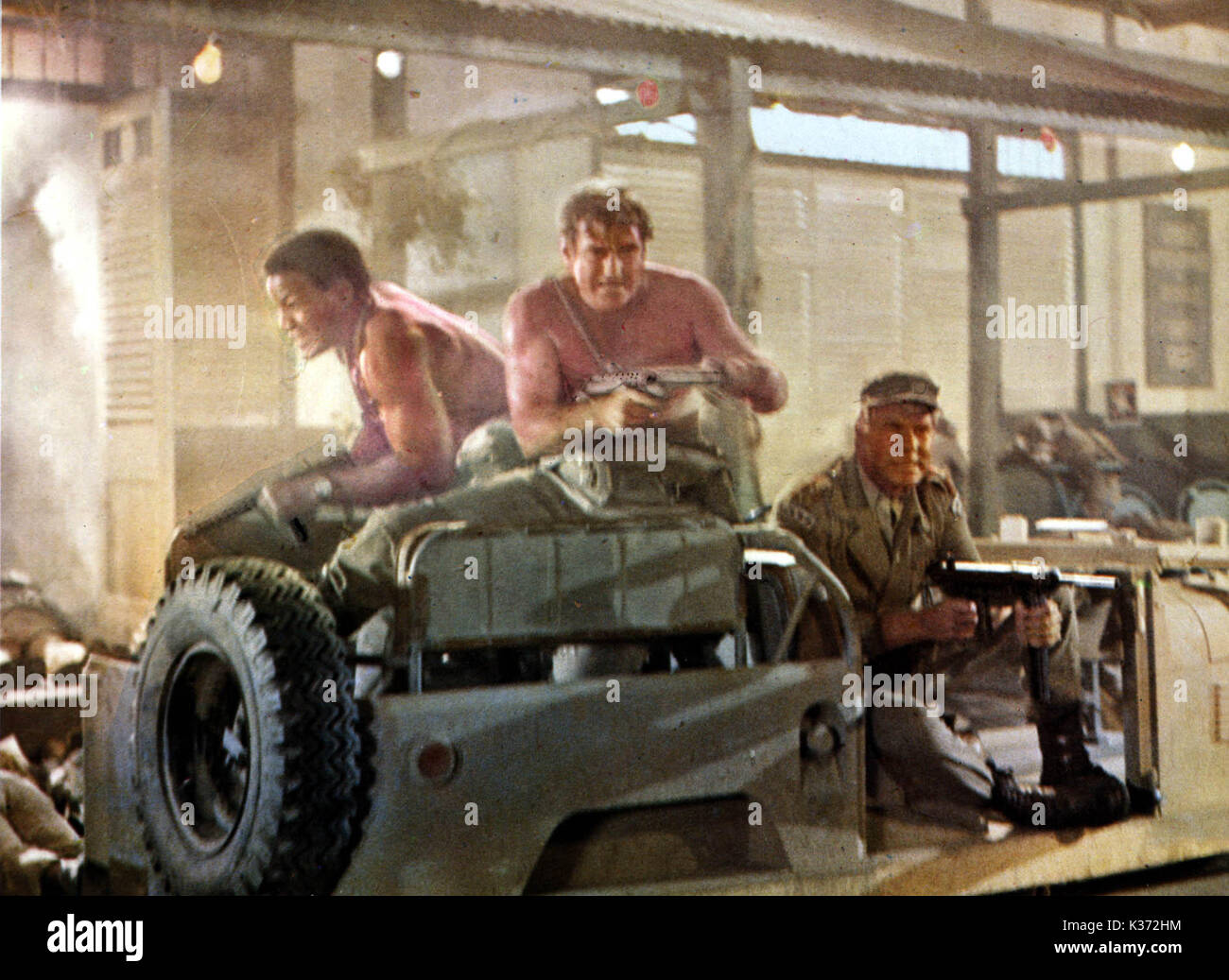 I Mercenari Jim Brown, ROD TAYLOR E PETER CARSTEN UN GEORGE ENGLUND Data di produzione: 1968 Foto Stock