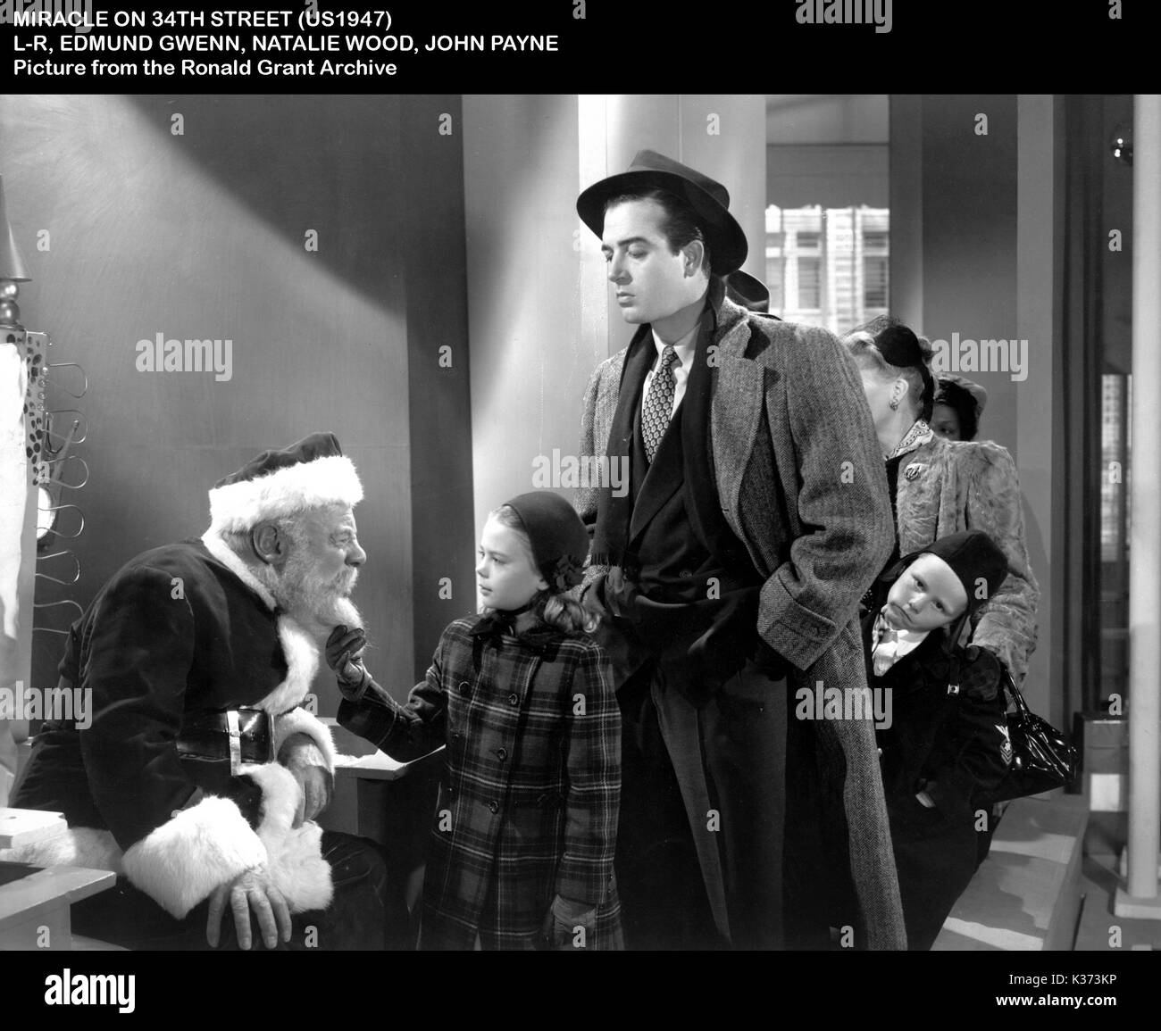 Miracolo su 34TH STREET L-R, Edmund Gwenn, Natalie legno, John Payne Foto Stock