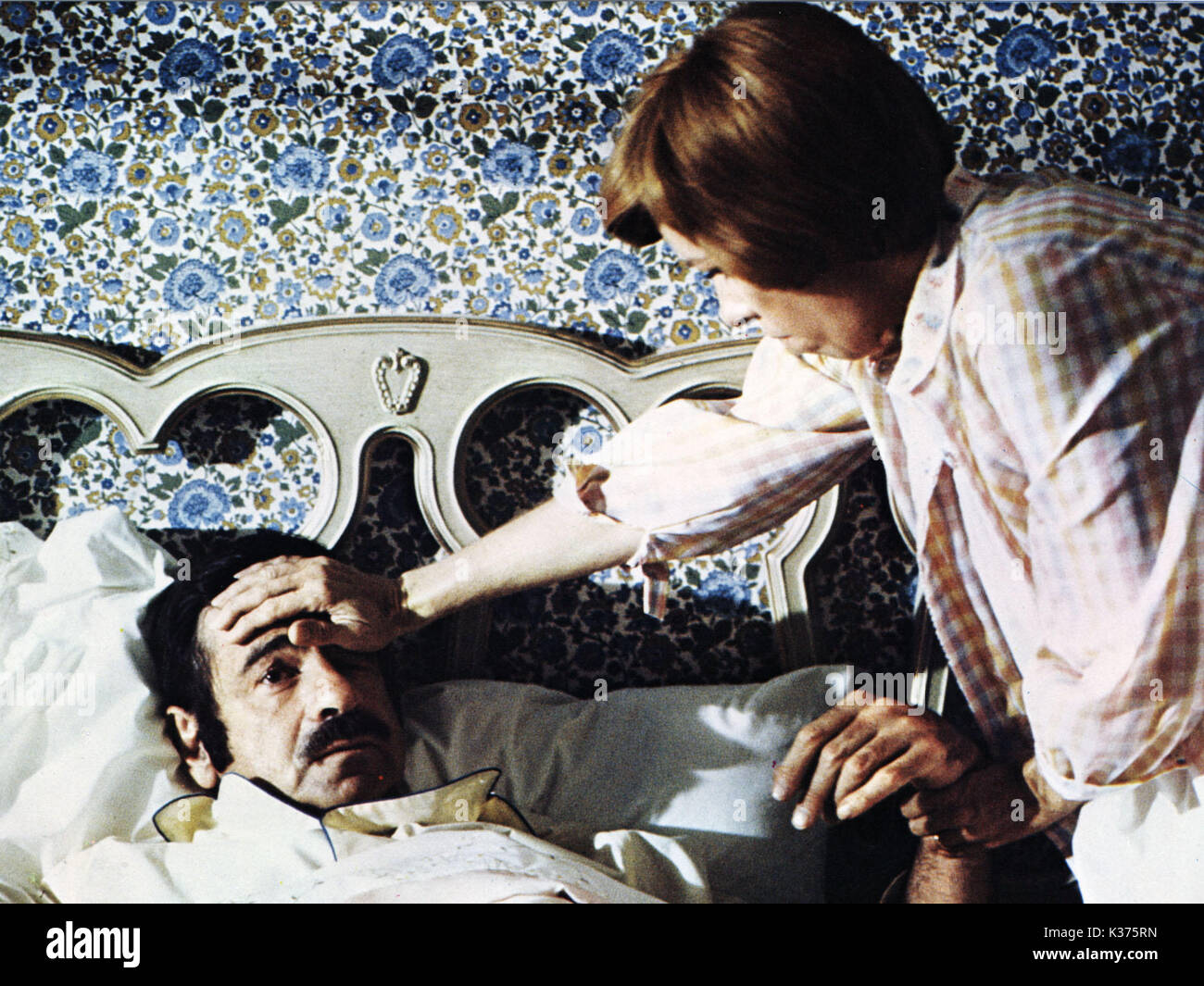 PETE 'N' TILLIE [US 1972] WALTER MATTHAU E CAROL BURNETT POSSO AVERE UNA TEMPERATURA DI UN FILM universale data: 1972 Foto Stock
