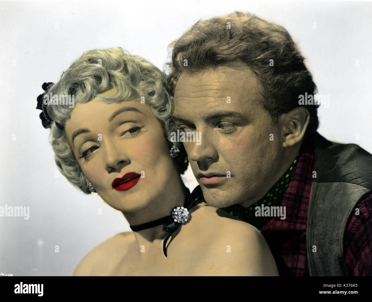 RANCHO NOTORIOUS Marlene Dietrich e Arthur Kennedy data: 1952 Foto Stock