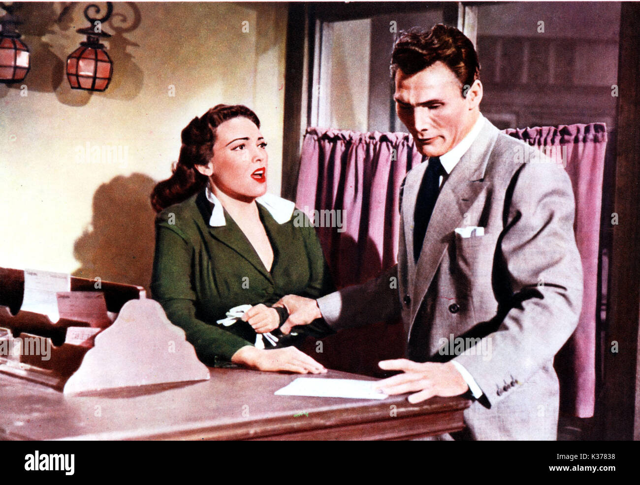 La seconda possibilità di Linda DARNELL E Jack Palance UN RKO Radio PICTURE data: 1953 Foto Stock