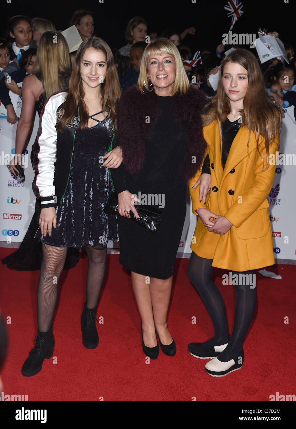 Foto deve essere accreditato ©Alpha premere 079965 31/10/2016 Fay Ripley e figlia Parker Lapaine con valutazione Pride of Britain Awards 2016 al Grosvenor House Hotel Londra Foto Stock