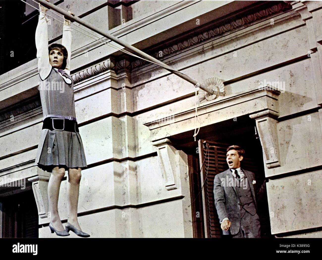 Fondo moderno MILLIE Julie Andrews, James Fox data: 1967 Foto Stock