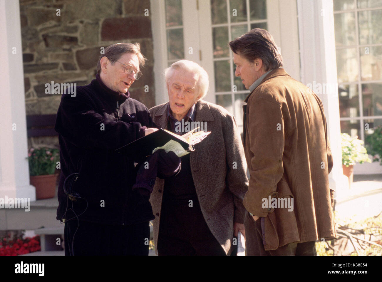 Si corre IN FAMIGLIA Regia: Frank SCHEPISI con Kirk Douglas e Michael Douglas INDUSTRIA CINEMATOGRAFICA/produzione scatti 2000s data: 2003 Foto Stock