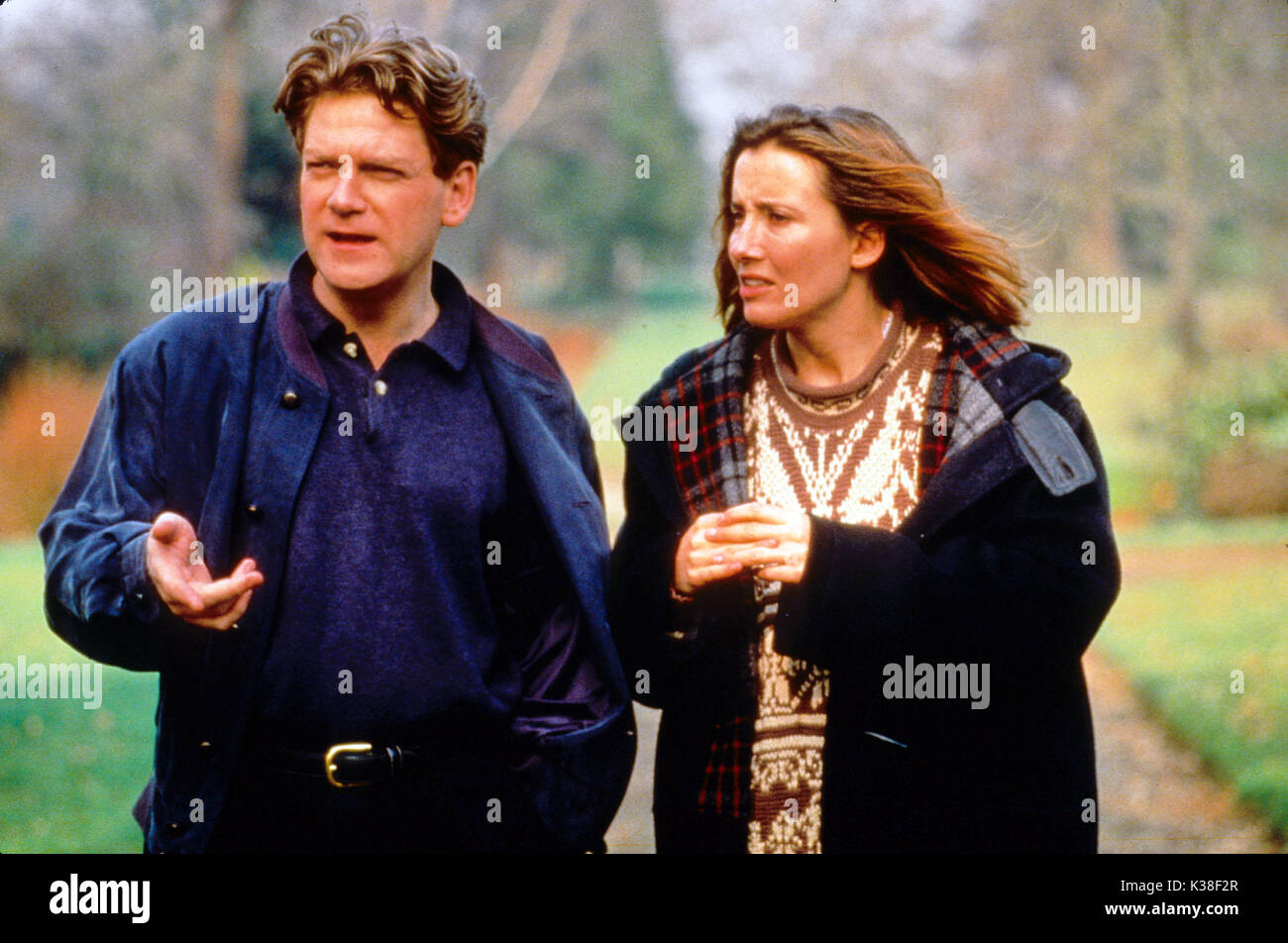 PETER'S FRIENDS (REGNO UNITO 1992) BBC FILMS/CANALE 4 FILMS/RENAISSANCE FILMS/SAMUEL GOLDWYN COMPANY KENNETH BRANAGH, EMMA THOMPSON PETER'S FRIENDS (REGNO UNITO 1992) BBC FILMS/CANALE 4 FILMS/RENAISSANCE FILMS/SAMUEL GOLDWYN COMPANY KENNETH BRANAGH, EMMA THOMPSON data: 1992 Foto Stock