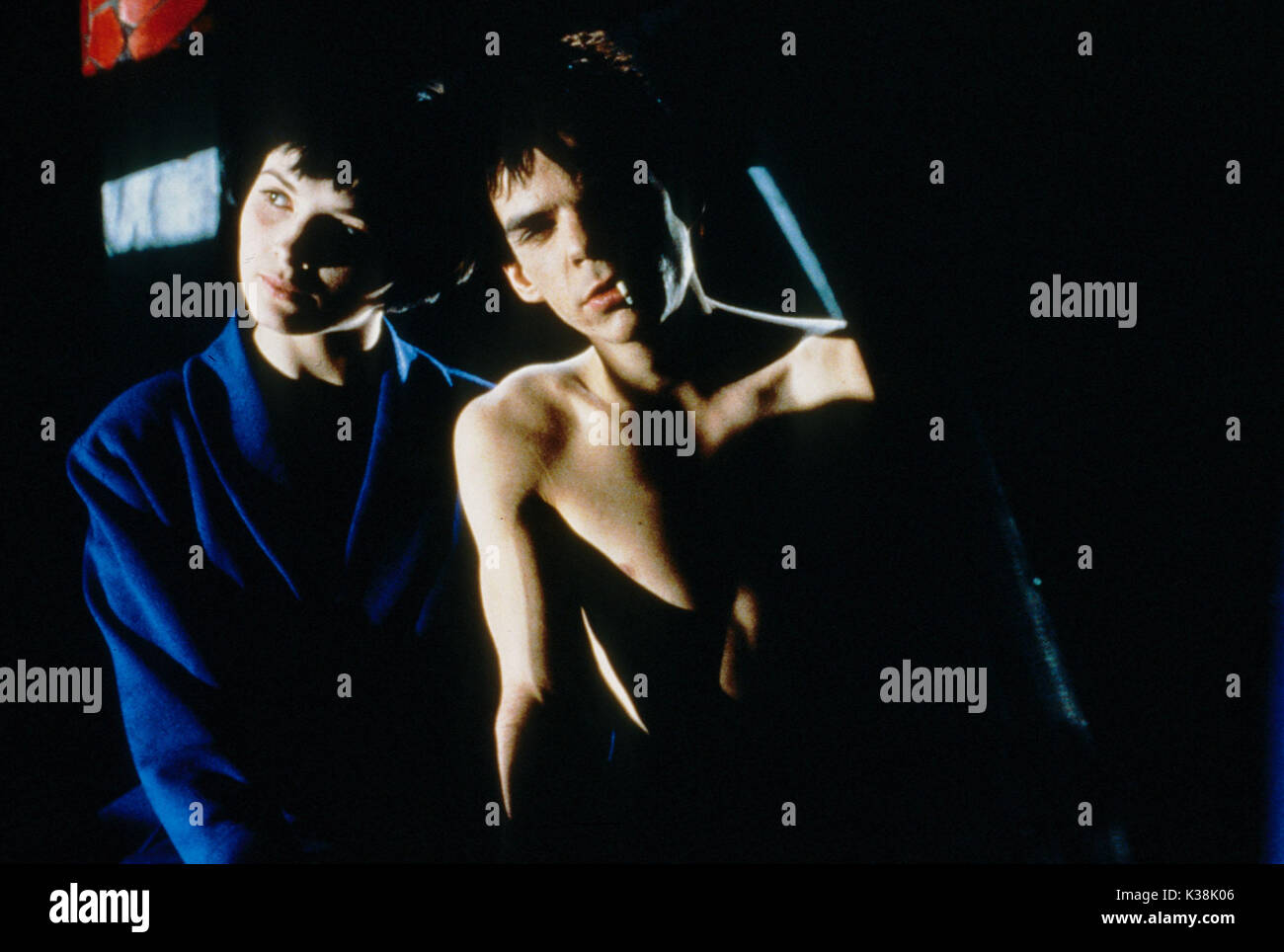 MAUVAIS SANG JULIET BINOCHE E DENIS LAVANT data: 1986 Foto Stock