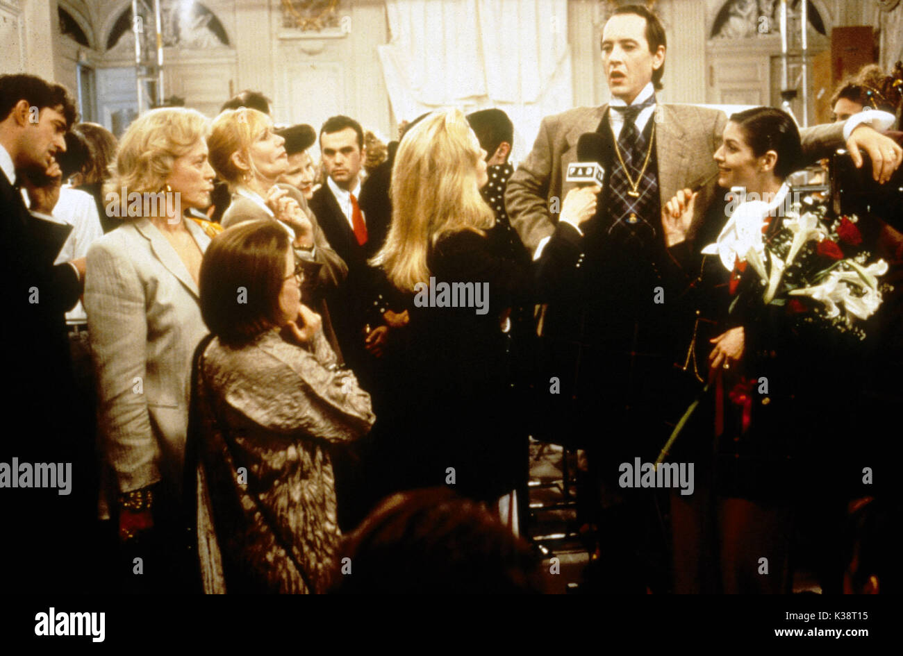 PRET-a-porter Rupert Everett, Lauren Bacall, SALLY KELLERMAN, Linda Hunt, [?], Kim Basinger, RICHARD E GRANT, [?] Foto Stock