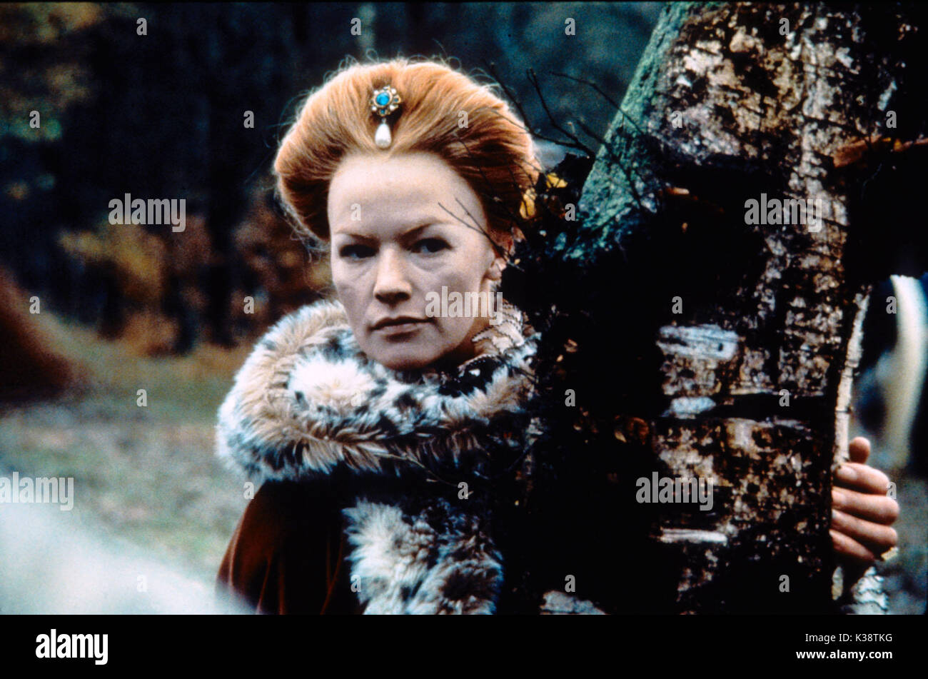 ELIZABETH R Glenda Jackson come Regina Elisabetta I data: 1971 Foto Stock