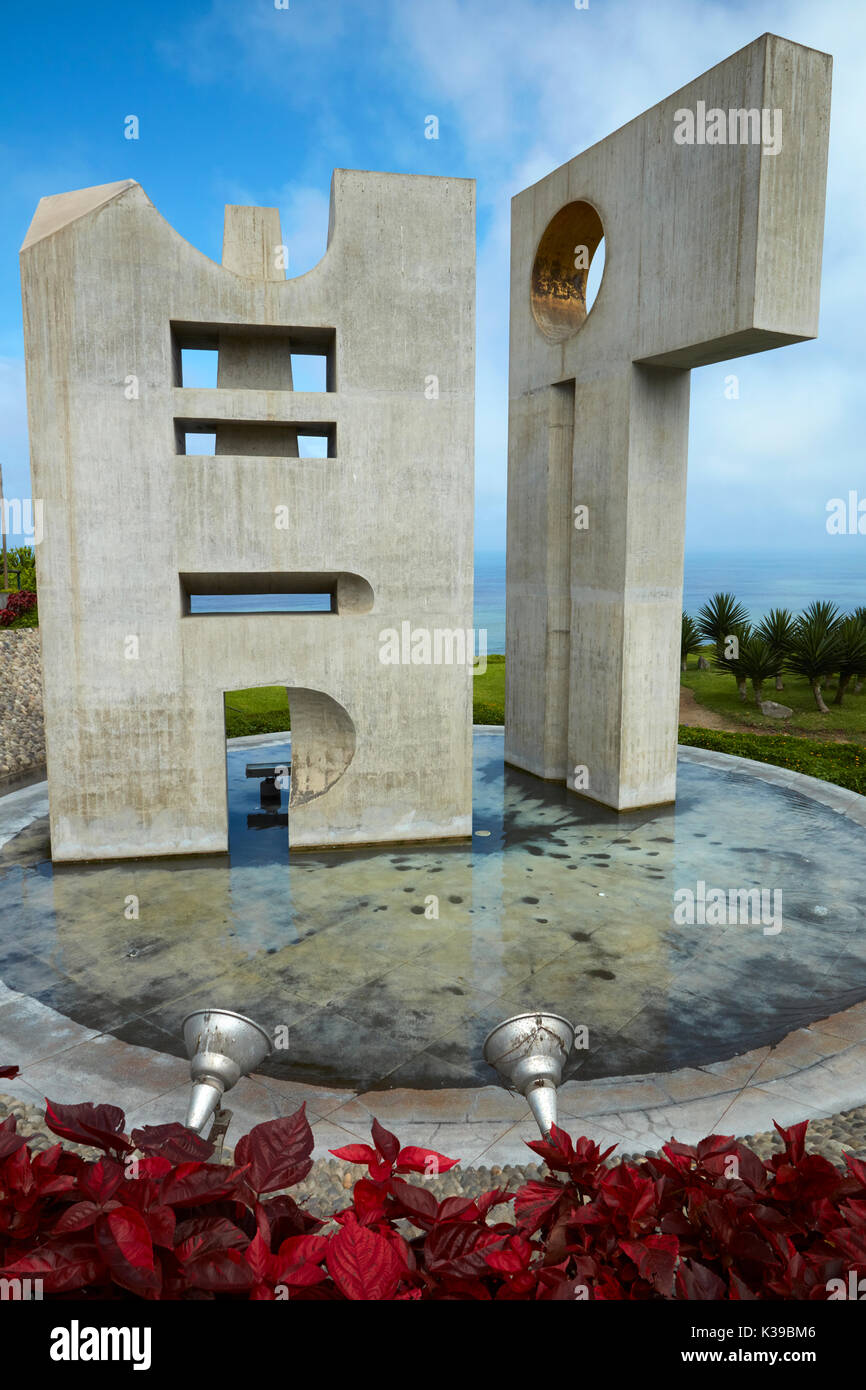 Intihuatana scultura di Fernando de Szyszlo, Intihuatuna Park, Miraflores Lima, Perù, Sud America Foto Stock