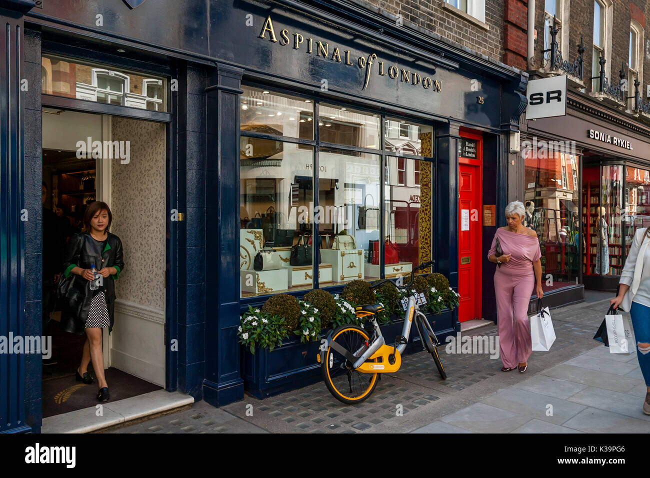 Aspinal di Londra, Lusso borsette in cuoio e negozio di articoli da regalo, London, Regno Unito Foto Stock