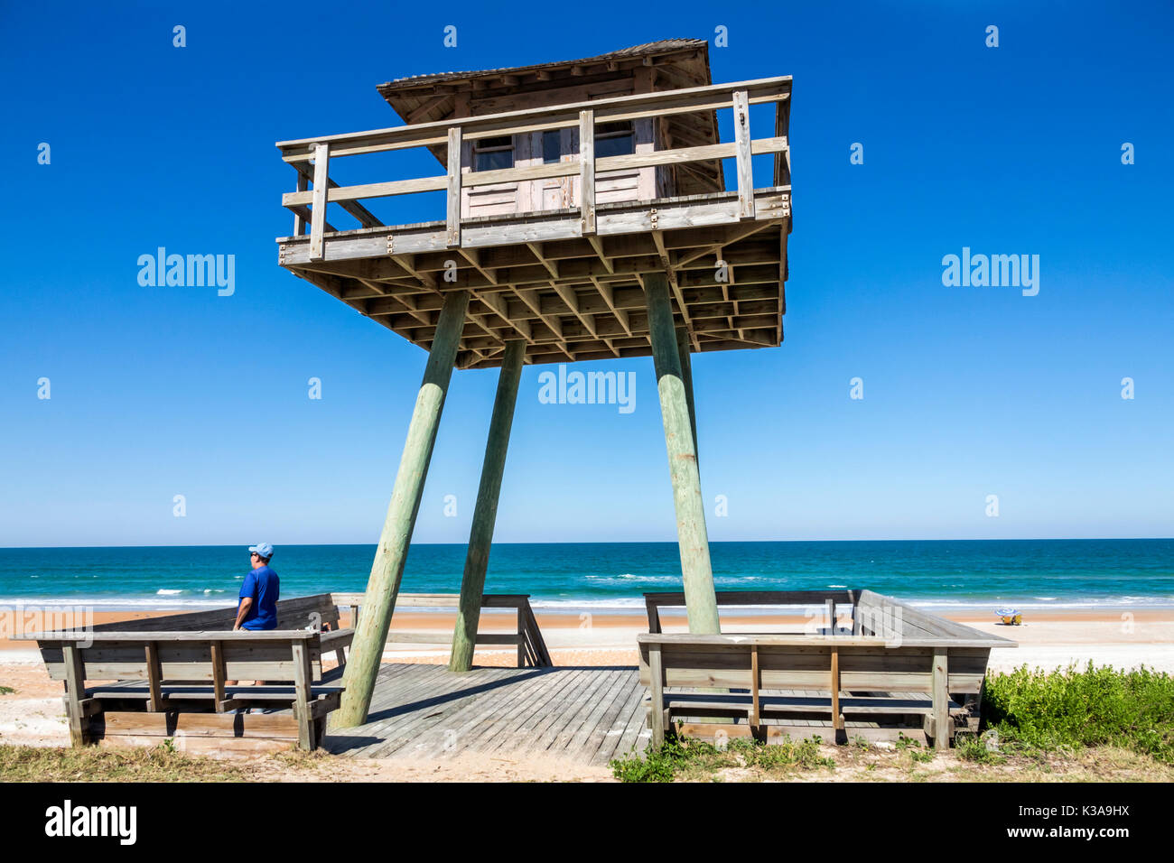 Florida, Ormond Beach, Oceano Atlantico, sabbia, la seconda Guerra Mondiale Submarine Tower, i visitatori viaggio viaggio turismo turistico punto di riferimento cultura Foto Stock