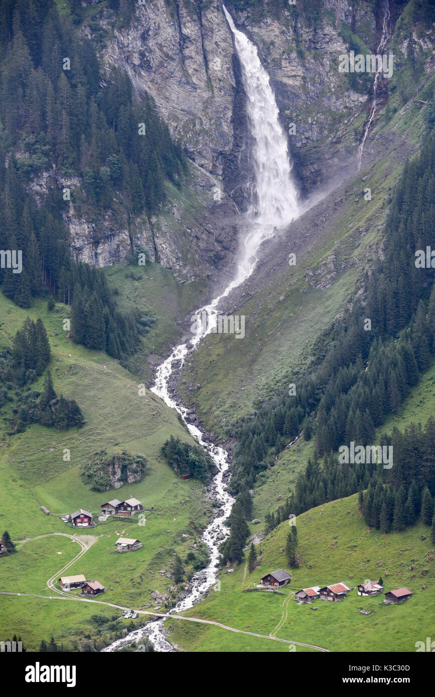 Splendido paesaggio alpino nei pressi del Klausen pass nelle Alpi Svizzere Foto Stock
