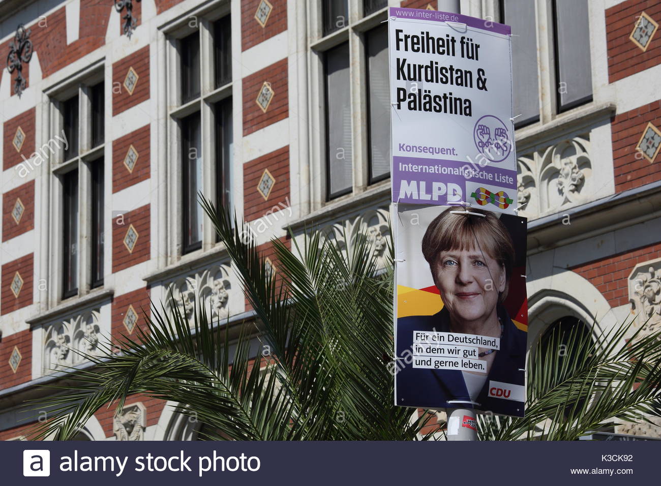 Cartelloni politici a Erfurt Germania nelle settimane prima che la campagna elettorale tedesca. Foto Stock
