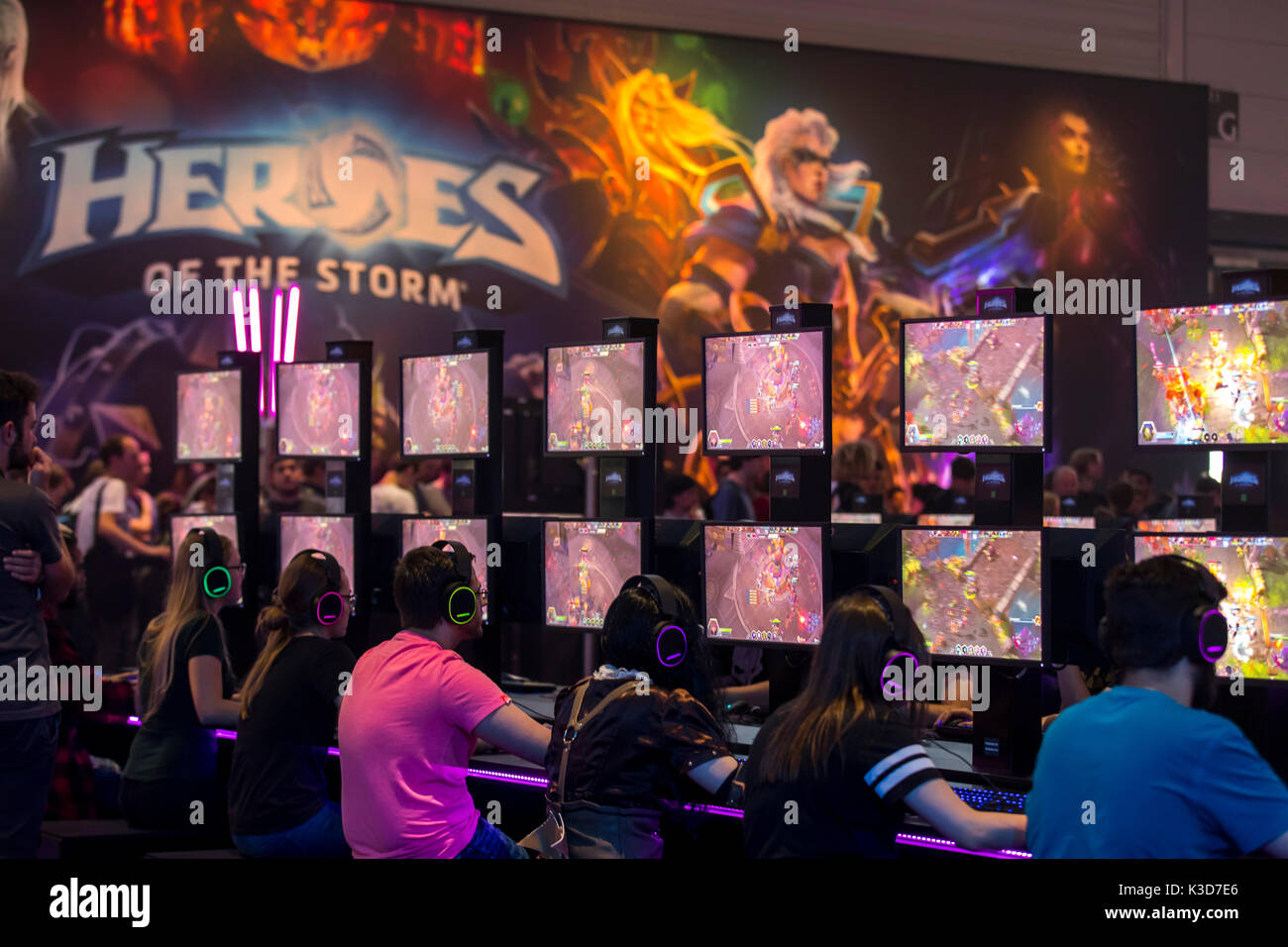 Gamescom, alla più grande fiera mondiale di videogiochi e di giochi per computer a Colonia, in Germania, Foto Stock