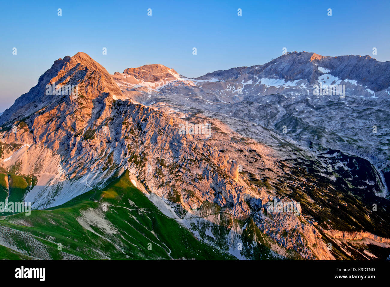Austria, Tirolo, gamma di Wetterstein, montagne del Wetterstein, Zugspitzplatt, Zugspitze (montagna), Foto Stock